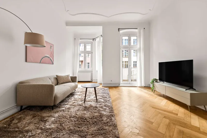 Attraktive 3-Zimmer Wohnung in Friedrichshain - voll möbliert — photo 1
